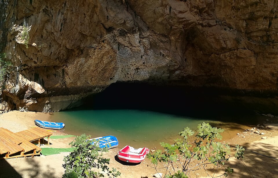 Altınbeşik Cave National Park.jpg