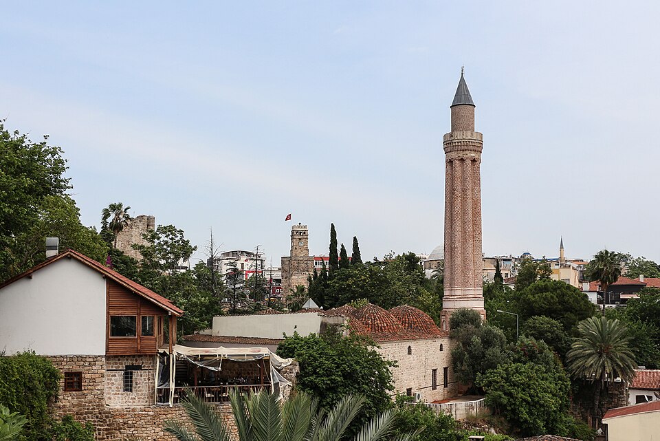 Yivli Minare Mosque 01.jpg